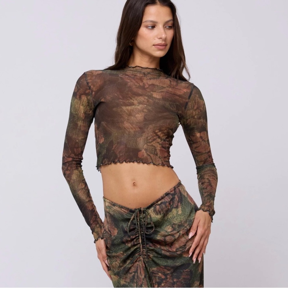 Never worn autumn Long Sleeve Crop Top